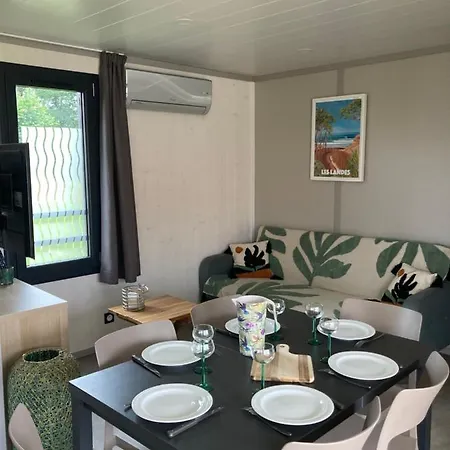 Le Colibri Au Calme Piscine Chauffee Sauna Hammam Parc Multisports Saubrigues